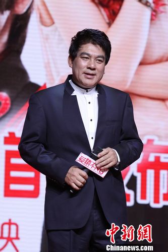 朱时茂解读ng 李小冉大秀舞技自曝频"撞腿"(图)