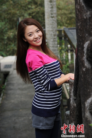 沙滩宝贝杨谨发首张专辑 诠释少女懵懂爱情(图)