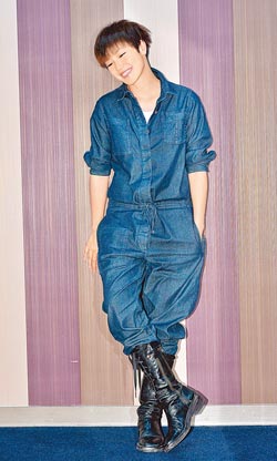 何韵诗自曝女友是圈内人 为对方不公开恋情(图)