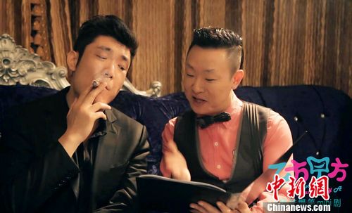 《乙方甲方》风靡演员戏中挑战华少变身“好舌头”