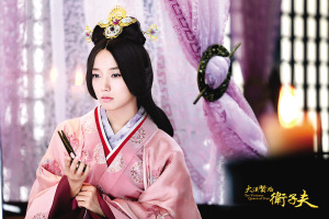 王珞丹“贤后”造型曝光扮相绝美不再像葛优(图)