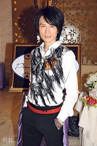 黄子华拍戏强吻几个女星称不幸福:是她们有艳福