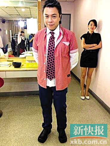 �̿���ɹСS��ױ������յ�٩���Ƿ���̫̫��ͼ��