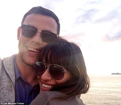 《欢乐合唱团》莉亚放甜蜜照悼猝死男友科里(图)