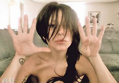 LadyGagaɹ���ư�����������ר����ͼ��