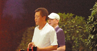 ��С�վƵ�ҹ���Ա���һ������������Ц��ͼ��