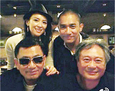 ������������ΰ����Ⱥ���΢Ц���ȣ�ͼ��