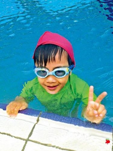 ������ɹ������Ӿ����С�һ��V�����ƿɰ�