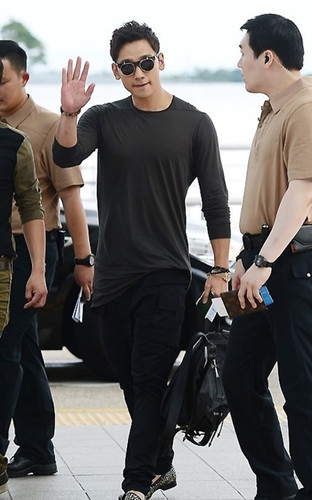 Rain�������¶��μ�̩�����ֽ�ů����ͼ��