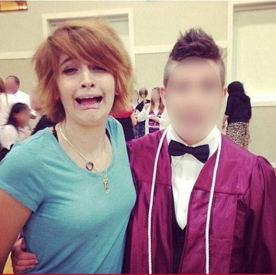 �ܿ�ѷ��Ů����˹��Ƭ������ĸ�������ߣ�ͼ��