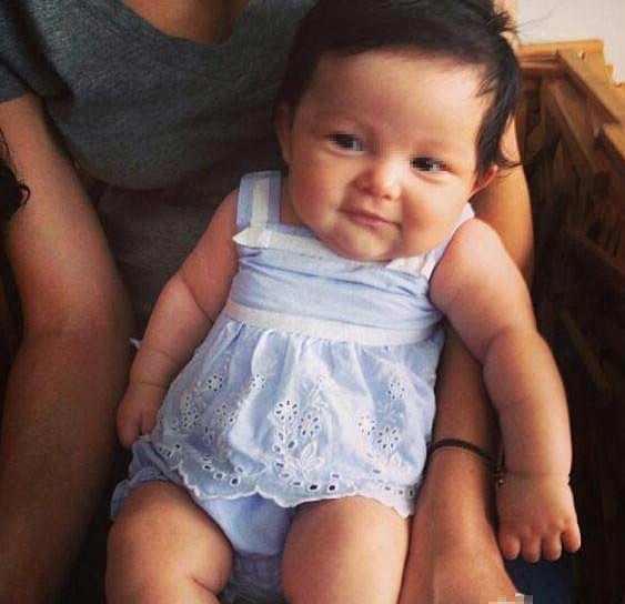 ������Ů����ͷ���ع�ģ���ƹŻ�Ůʮ�ָ�Ц��ͼ��