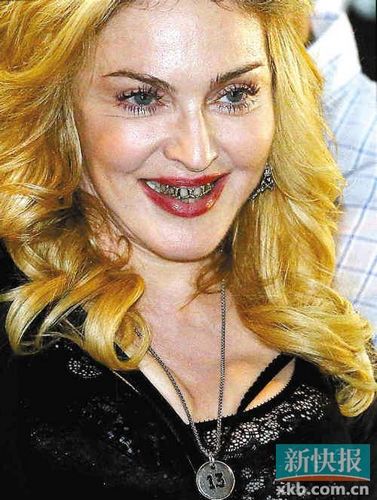 ���ȴ���װ����Ů����ʮ��һ�ڽ������ֲ�����ͼ��