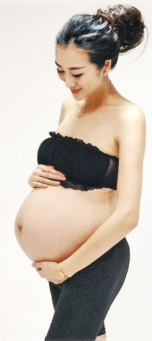 蒋丽莎怀孕大肚子照片图片