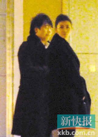 ���ʹ�������������4���з���ĸ�����ͬ�⣨ͼ��