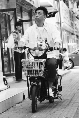 �����¾��л������й��ۡ�Ϊ������ý��ͼ��