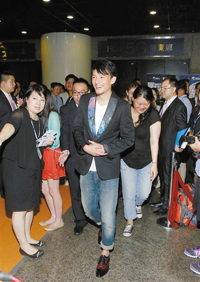 张震将迎娶前助理称最快11月结婚(图)