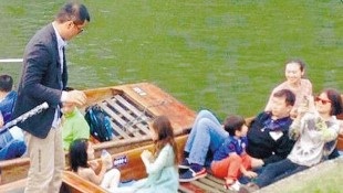 ��������С����������������ŮʵΪɩ�ӣ�ͼ��
