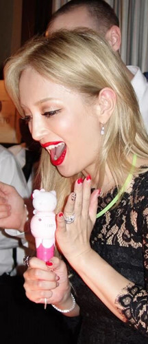 ���鲽�ִ����¶Խ����������飨ͼ��