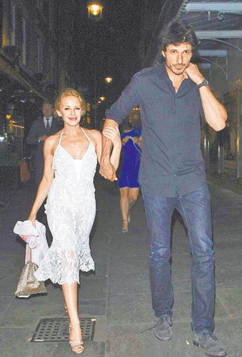 45�꿭��•������С10�����Ѻ�ƽ���֣�ͼ��