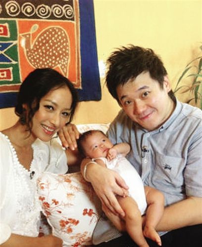 Ů������������˽���мǺ������գ�ͼ��