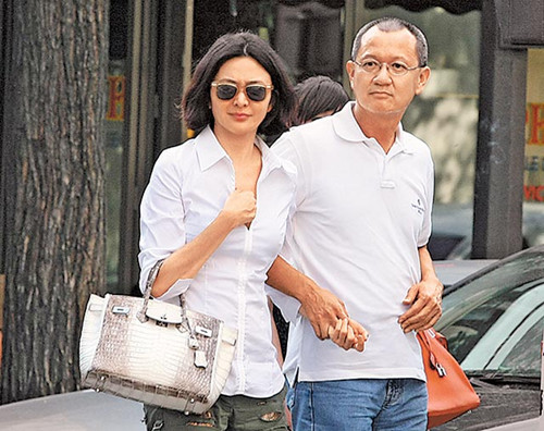 关之琳否认明年出嫁 与陈泰铭相恋6年感情好(图)