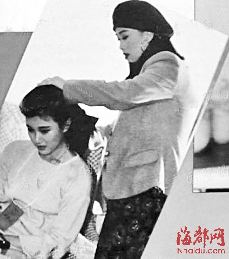 ��Ӣ������Ӣ��ͷ�����ع�����ģ����ɬ��ͼ��