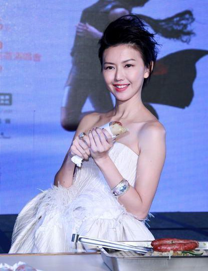 孙燕姿暂不考虑生第二胎催婚蔡依林遭白眼(图)