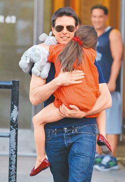 阿汤哥否认抛弃女儿自曝天天打电话