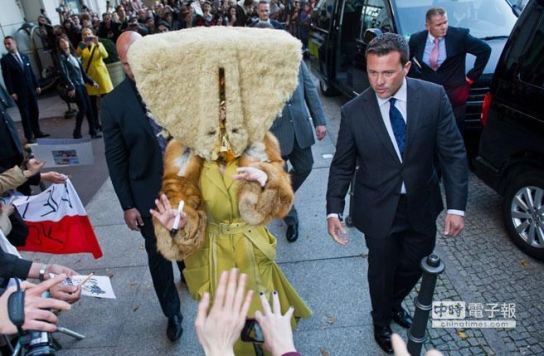 LadyGaga��������ר����й����̫�տ�����ͼ��