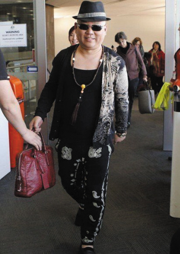 郭德纲赞冯小刚接地气懂幽默:上不上春晚还没定