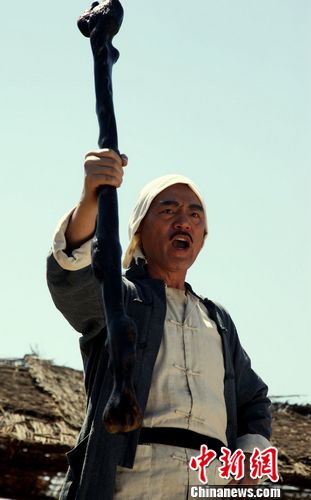 Ρ�ӡ��򹷹�������ֻΪϷ�����ֳŵ�ǰ�У���ͼ��