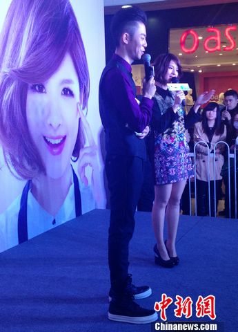 �������ļ�������Ц�����ĭ�ʺϹ�ͷ���ͣ���ͼ��