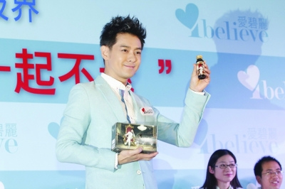 ��־ӱ����Kimi����15�������������޼ۣ�ͼ��