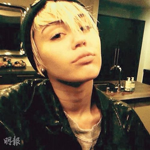 Ů����������˹21������ǰϦԢ����͵�ԣ�ͼ��