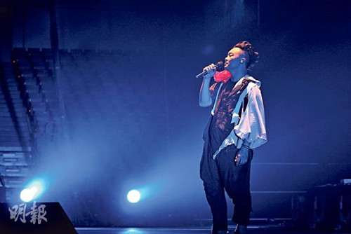 ����Ѹ�������з�˿����̨ǿ����ͼ��