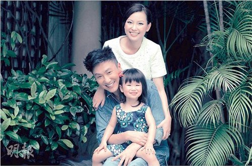 ֣�л����ӣ�Ů���������ף��β�û���£�ͼ��