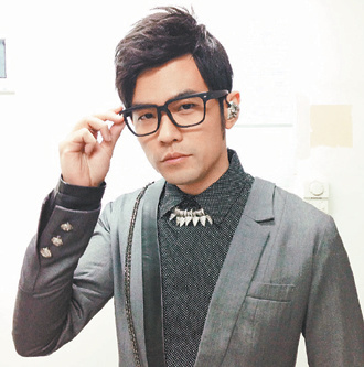 ���ѵ��ݴ�Ů����ӳ�ܽ��׻�3��������ͦ