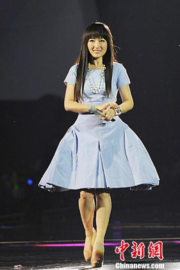 杨钰莹加盟湖南卫视跨年夜或与左立唱《致青春》