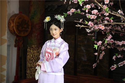 ����Ů��֡���ױ���ع����Ӹ��װ���͵��ţ�ͼ��