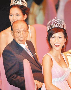 ���������ݷ�Ϊ�����ˡ�����100�껹�����۽�С��