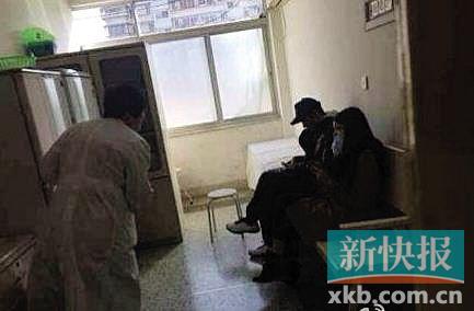 �����꿴���⻤ʿ͵��������������飨ͼ��