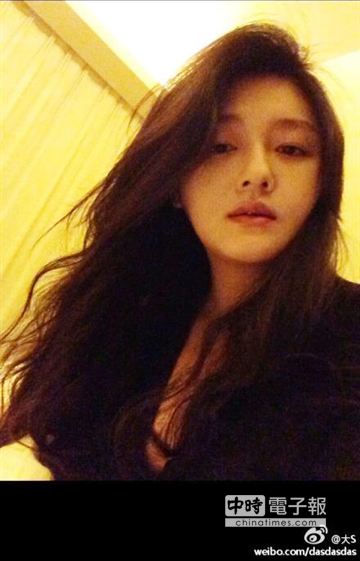 ��S��ҹθʹ�������ѣ�����С���չ˺��и���ͼ��