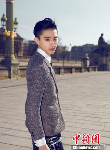 ��Сͮ���̳��ˡ�Ƭ�����ع��ƺ����ɫ��Ԫ��ͼ��