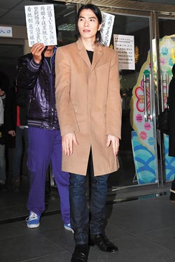 萧敬腾公司针对恐吓信提告盼警方揪出发信者(图)