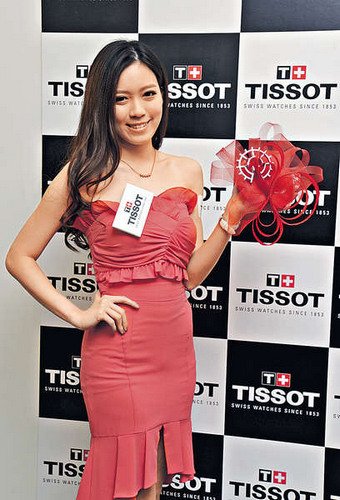 黄日华未探望父亲?女儿喊冤:家家有本难念的经