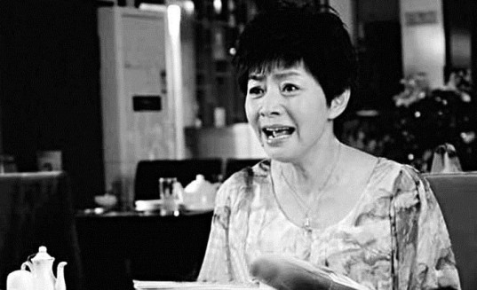 于正暗讽宋丹丹:拿高薪改剧本真奇葩