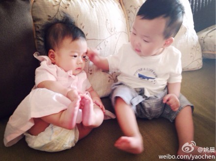 Ҧ�����Ӷ�Ů�����ع������溫��Ů���ż���ͼ��