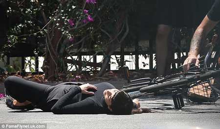 ��•����ɺ�Ĺ���ﳵˤ����ͼ��