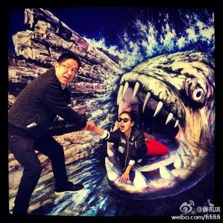 薛凯琪否认整容传闻晒父女搞笑照喊“救命”(图)