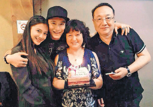 Angelababy�����ϣ����˫����ĸͬס��ͼ��